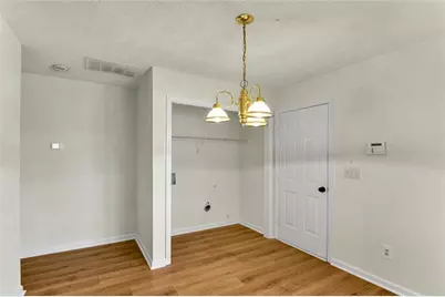 2435 Hillvale Circle, Lithonia, GA 30058 - Photo 5