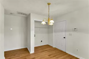 2435 Hillvale Cir, Lithonia, GA 30058 - Photo 5