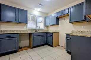 4790 Hairston Pl, Stone Mountain, GA 30088 - Photo 13