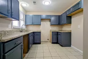 4790 Hairston Pl, Stone Mountain, GA 30088 - Photo 7