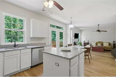 352 Park Creek Ridge, Woodstock, GA 30188 - Photo 3