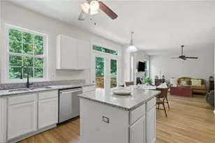352 Park Creek Ridge, Woodstock, GA 30188 - Photo 3
