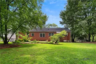 2302 Wineleas Rd, Decatur, GA 30033 - Photo 25