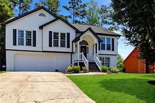 925 Garner Spring Ln, Buford, GA 30518 - Photo 3