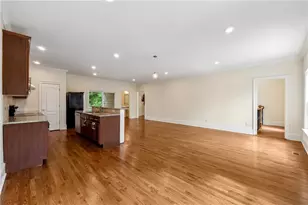 1303 N Druid Hills Rd NE, Brookhaven, GA 30319 - Photo 17