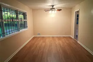 1915 Wee Kirk Rd SE, Atlanta, GA 30316 - Photo 11