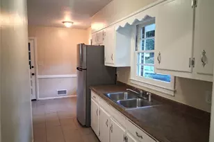 1915 Wee Kirk Rd SE, Atlanta, GA 30316 - Photo 7
