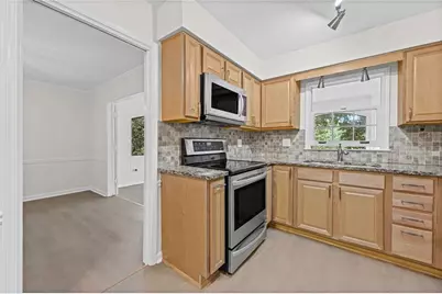 70 Chaumont Square NW, Atlanta, GA 30327 - Photo 15