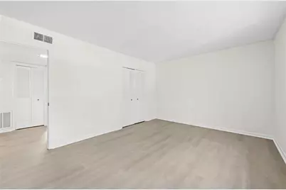 70 Chaumont Square NW, Atlanta, GA 30327 - Photo 27