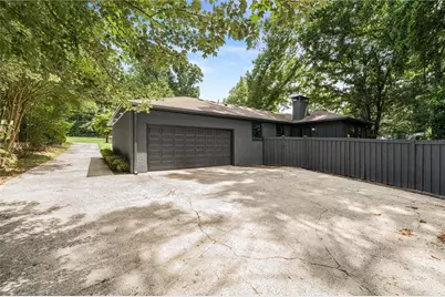 3506 Embry Circle, Atlanta, GA 30341 - Photo 9