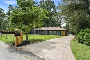 3506 Embry Cir, Atlanta, GA 30341 - Photo 3