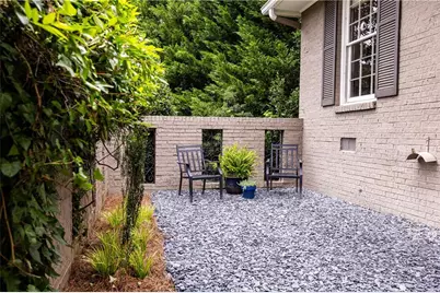 1300 Holly Bank Circle, Atlanta, GA 30338 - Photo 5