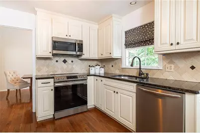 1300 Holly Bank Circle, Atlanta, GA 30338 - Photo 13