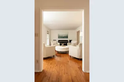 1300 Holly Bank Circle, Atlanta, GA 30338 - Photo 7