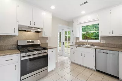 585 Rivercrest Drive, Woodstock, GA 30188 - Photo 21