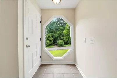 585 Rivercrest Drive, Woodstock, GA 30188 - Photo 5