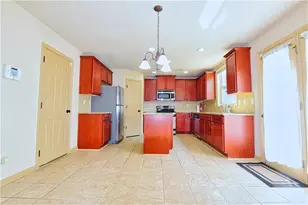 1721 Bridle Rd, Lawrenceville, GA 30043 - Photo 19