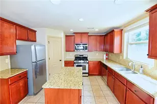 1721 Bridle Rd, Lawrenceville, GA 30043 - Photo 23