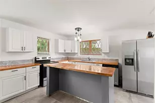 1322 Thurgood St SW, Atlanta, GA 30314 - Photo 9