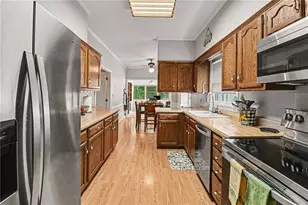7370 Talbot Colony, Atlanta, GA 30328 - Photo 9