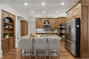 1204 Woodlawn Dr NE, Marietta, GA 30068 - Photo 17