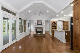 1204 Woodlawn Dr NE, Marietta, GA 30068 - Photo 15
