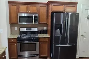 3829 Wood Holw Wy, Snellville, GA 30039 - Photo 3