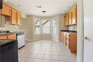 5288 Biffle Downs Rd, Stone Mountain, GA 30088 - Photo 9