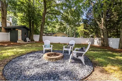 1802 La Dawn Lane NW, Atlanta, GA 30318 - Photo 27