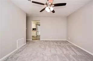 8990 Sterling Ridge Ln, Jonesboro, GA 30238 - Photo 7