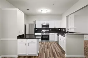 2752 Ashleigh Ln, Alpharetta, GA 30004 - Photo 5