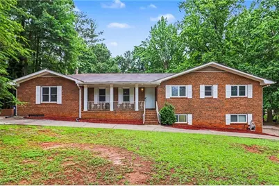 329 Plantation Circle, Fayetteville, GA 30214 - Photo 1