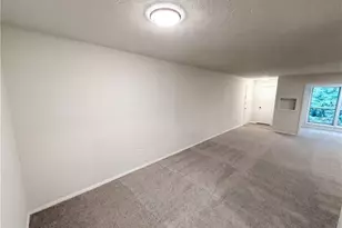 1005 Dunbar Dr, Atlanta, GA 30338 - Photo 9