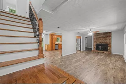 403 S Sequoyah Circle NE, Calhoun, GA 30701 - Photo 3