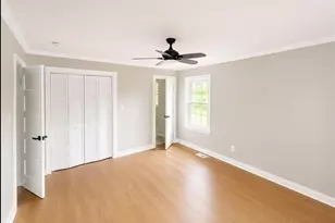 481 Hammond Dr, Atlanta, GA 30328 - Photo 9