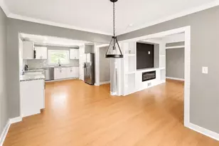 481 Hammond Dr, Atlanta, GA 30328 - Photo 3