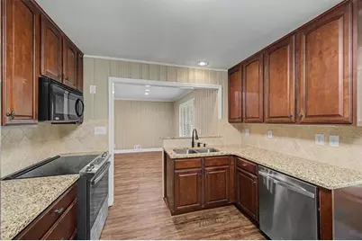 3010 N Main Street NW, Kennesaw, GA 30144 - Photo 11