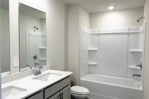 7811 Richmond Trl, Fairburn, GA 30213 - Photo 17