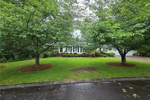 2637 Sunny Ln SE, Marietta, GA 30067 - Photo 3
