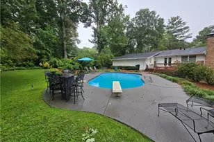 2637 Sunny Ln SE, Marietta, GA 30067 - Photo 7