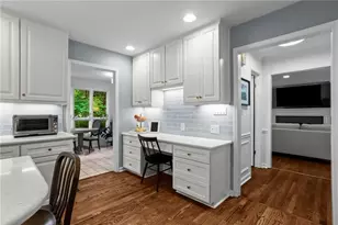 205 Abington Dr, Atlanta, GA 30328 - Photo 11