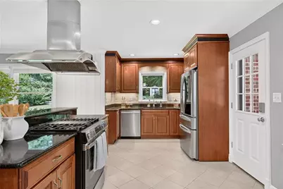 1355 Amanda Circle, Decatur, GA 30033 - Photo 5