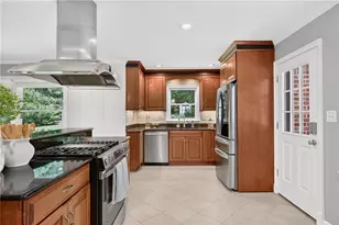 1355 Amanda Cir, Decatur, GA 30033 - Photo 5