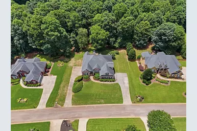 139 Montvale Drive, Hoschton, GA 30548 - Photo 3