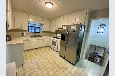 1095 Mountain Springs Drive NW, Kennesaw, GA 30144 - Photo 7