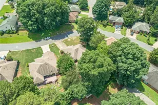 1381 Shady Cove Ln, Lawrenceville, GA 30043 - Photo 11