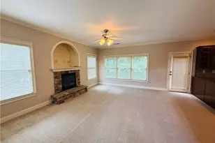 1652 Park Hollow Ln, Lawrenceville, GA 30043 - Photo 5