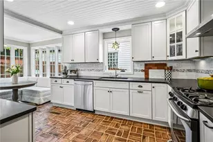 2365 Glenwood Dr NE, Atlanta, GA 30305 - Photo 9