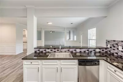 3772 Sunbridge Drive, Snellville, GA 30039 - Photo 9