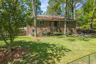 725 Nix Dr, Gainesville, GA 30501 - Photo 3